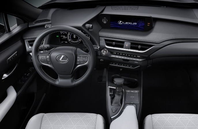 салон lexus ux 2018 фото
