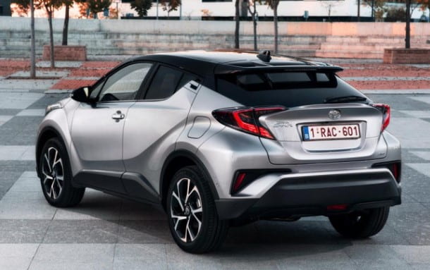 toyota c-hr 2018 вид сзади