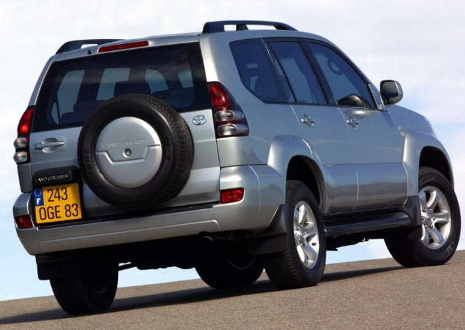 toyota prado 120 фото сзади