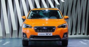 Subaru XV 2018 фото спереди