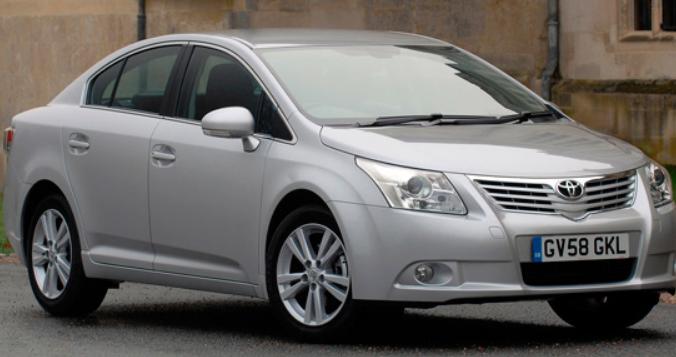 фото toyota avensis 2018
