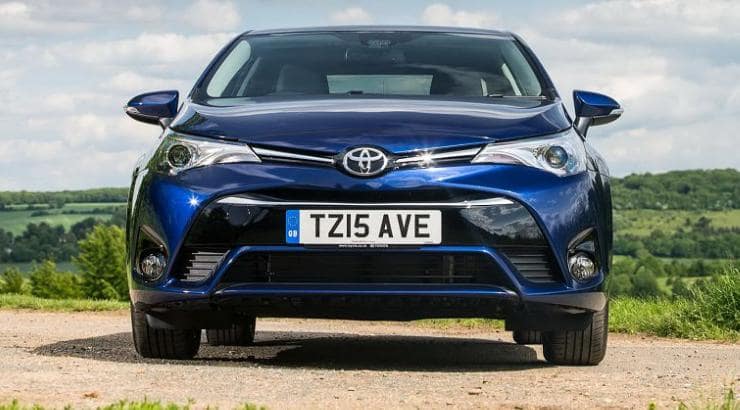 новая toyota avensis 2019