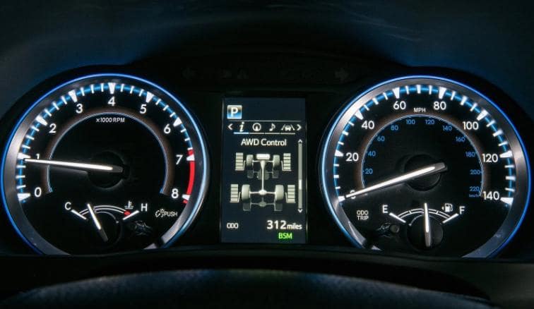 панель приборов toyota highlander 2019 фото