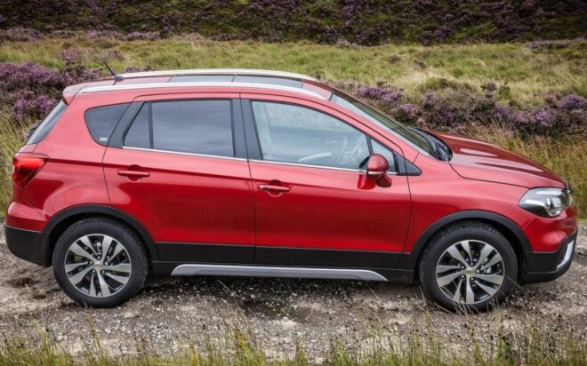 Сузуки SX4 2020 сбоку